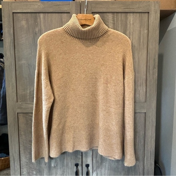 J Crew XS Sweater Turtleneck Merino Wool Alpaca Blend Camel Color - Picture 1 of 11